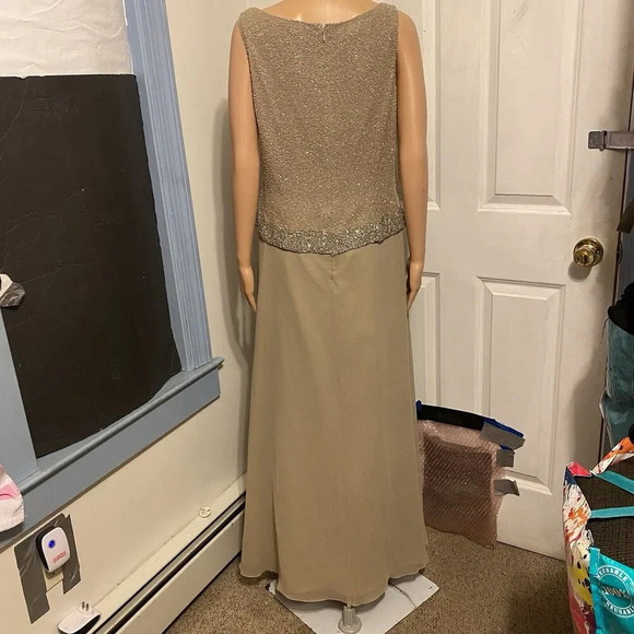 J Kara Women Size 10 Maxi Dress Sequins Embroidery Formal Evening Wedding Party - Picture 9 of 11